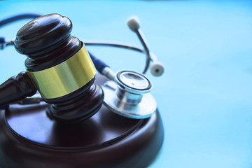 gavel and stethoscope to imply personal injury law